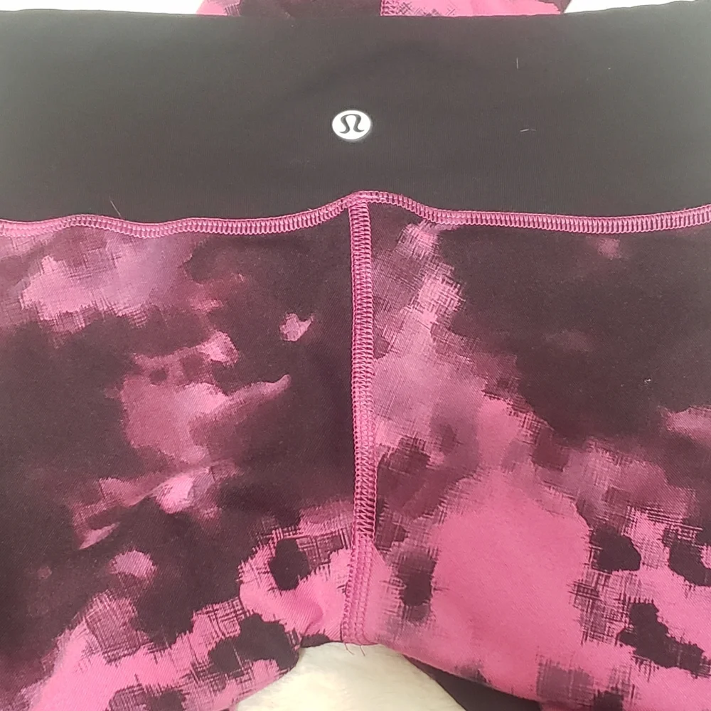 Lululemon Sz 4 Wunder Under Pant In Fuschia & Black Tie-Dye